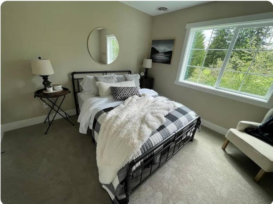 Romantic Cozy Cabin Walk To Lake Hot Tub Bikes Kayaks Grill Onalaska エクステリア 写真
